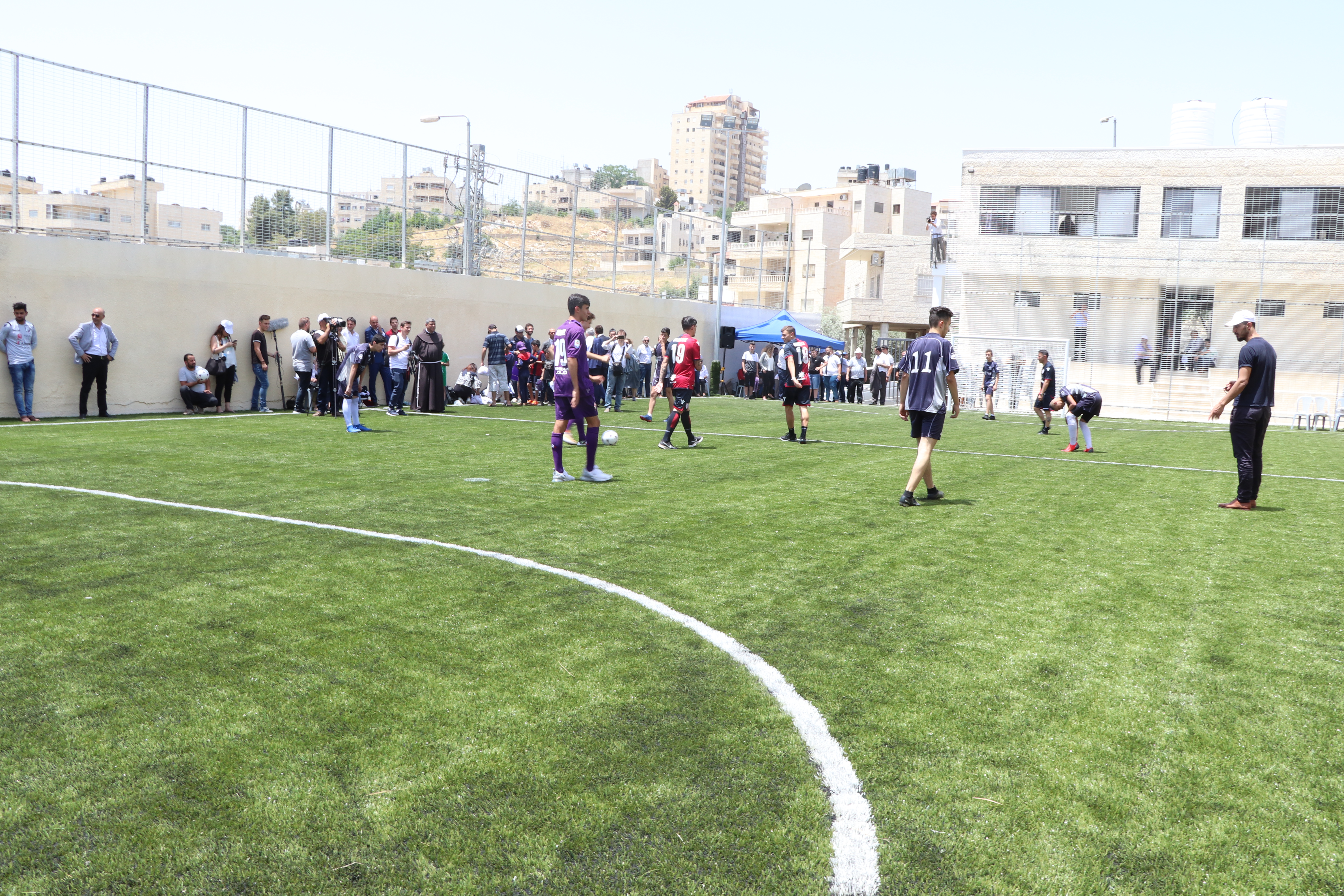 بلدية بيت لحم تحتفل بافتتاح ملعب كرة القدم المصغر "دافيدي أستوري" في بيت لحم