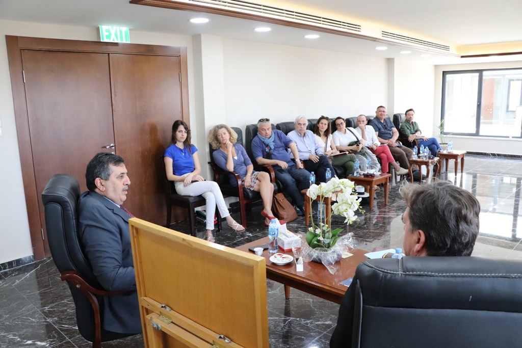 سلمان يستقبل وفداً فرنسياً وينقل لهم واقع بيت لحم وأهم التحديات