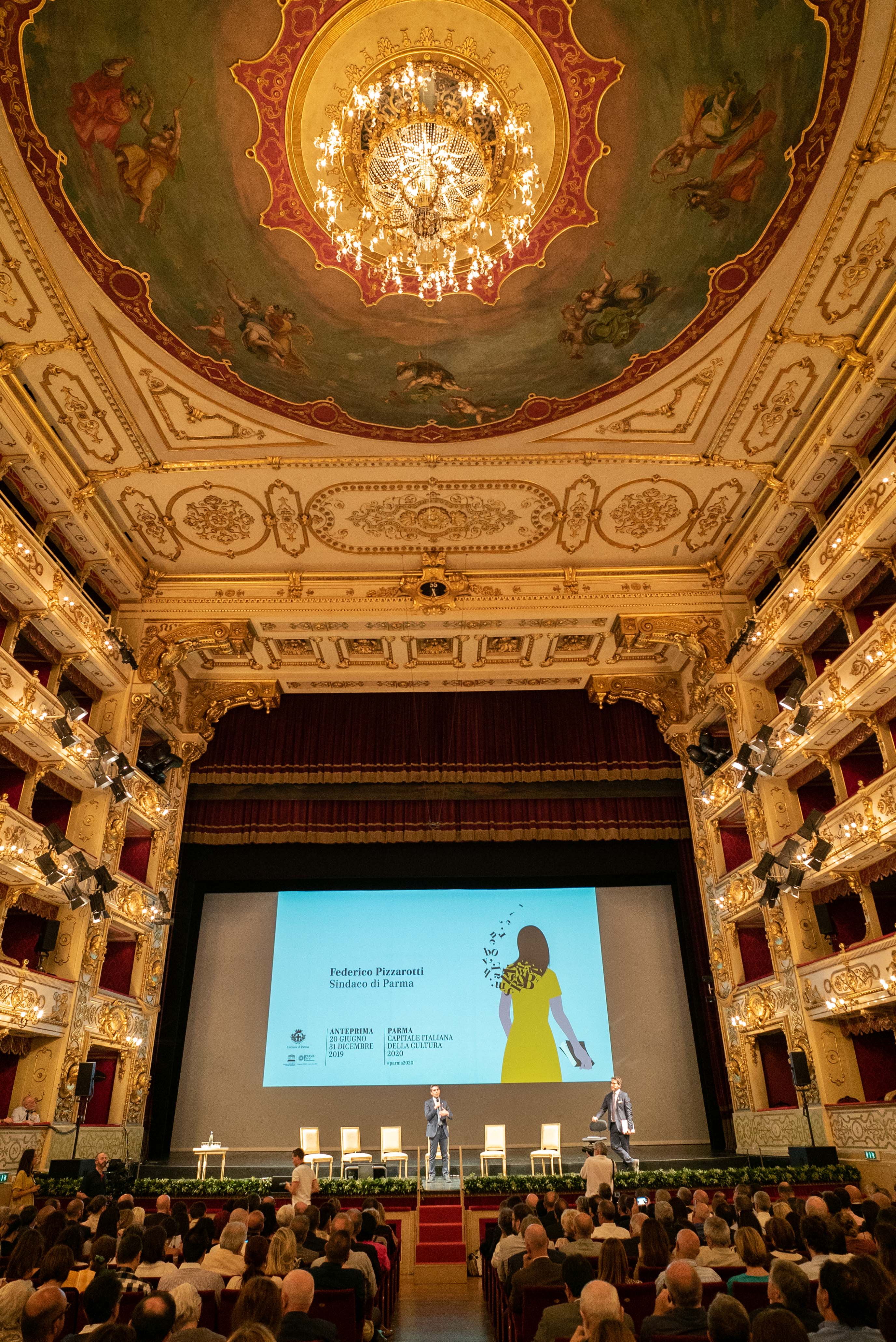 سلمان يشارك في مؤتمر في إيطاليا للإعلان عن مدينة بارما عاصمة للثقافة الإيطالية 2020 ويبحث تفاصيل التوقيع على اتفاقية مع بارما قريباً