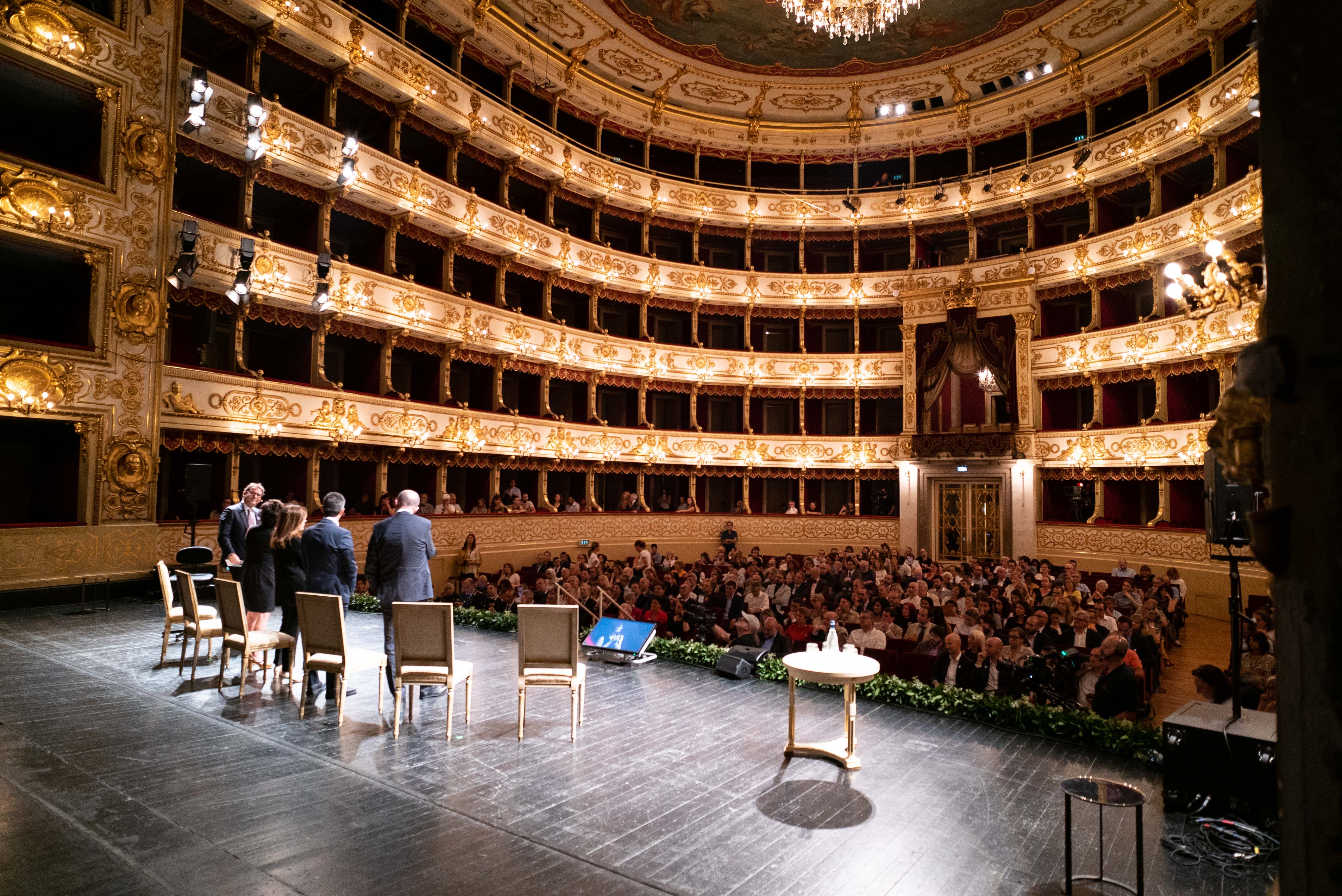 سلمان يشارك في مؤتمر في إيطاليا للإعلان عن مدينة بارما عاصمة للثقافة الإيطالية 2020 ويبحث تفاصيل التوقيع على اتفاقية مع بارما قريباً