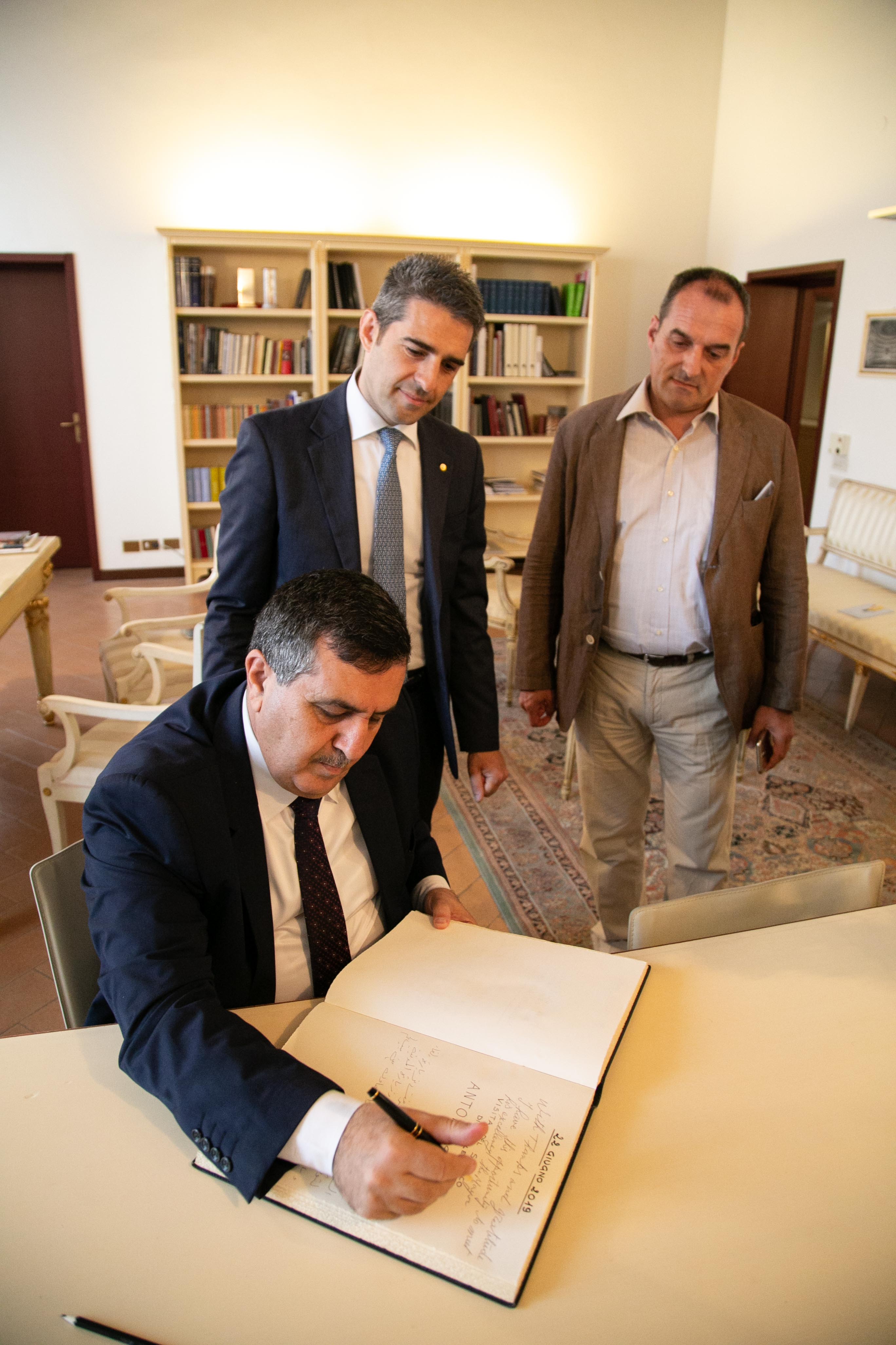 سلمان يشارك في مؤتمر في إيطاليا للإعلان عن مدينة بارما عاصمة للثقافة الإيطالية 2020 ويبحث تفاصيل التوقيع على اتفاقية مع بارما قريباً