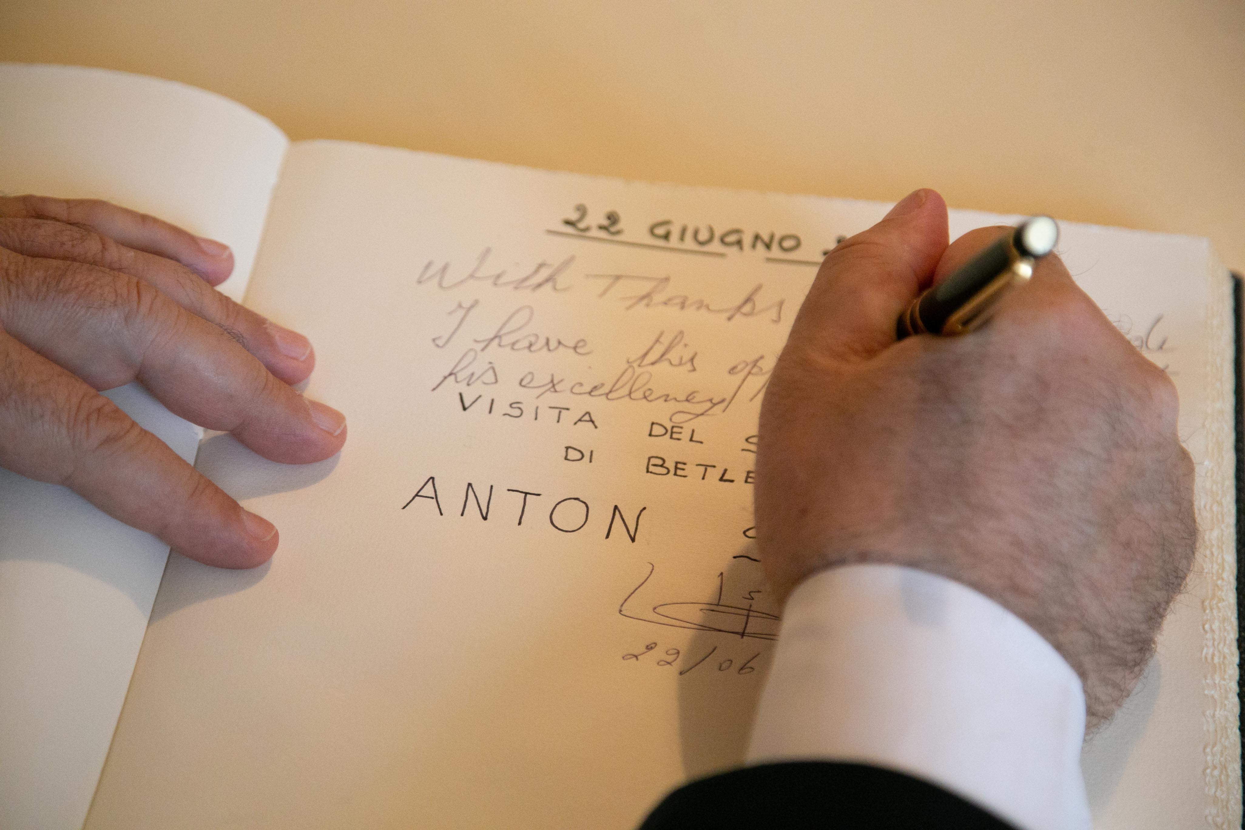 سلمان يشارك في مؤتمر في إيطاليا للإعلان عن مدينة بارما عاصمة للثقافة الإيطالية 2020 ويبحث تفاصيل التوقيع على اتفاقية مع بارما قريباً