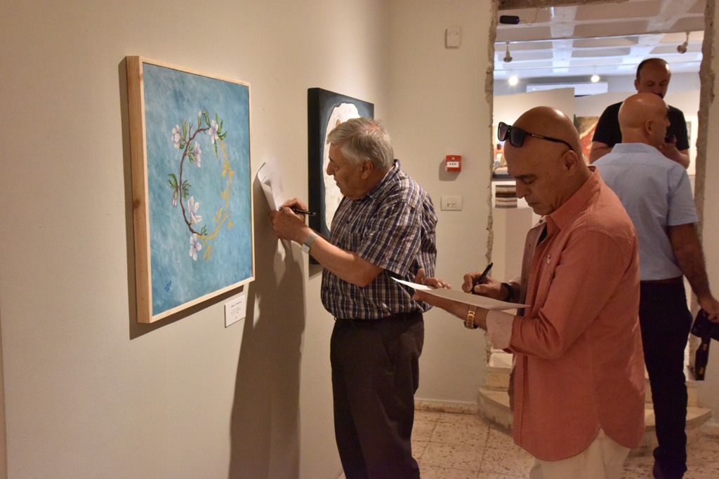 في اطار اتفاقية التعاون بين بلديتي بيت لحم وتورينو  حنانيا يشارك في حفل إعلان نتائج المسابقة الفنية " لندعها تضيء " في فندق ذا وولد اوف