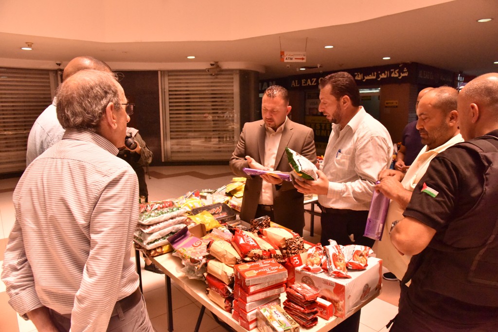 اتلاف مواد غذائية وتنظيف من قبل بلدية بيت لحم ‎