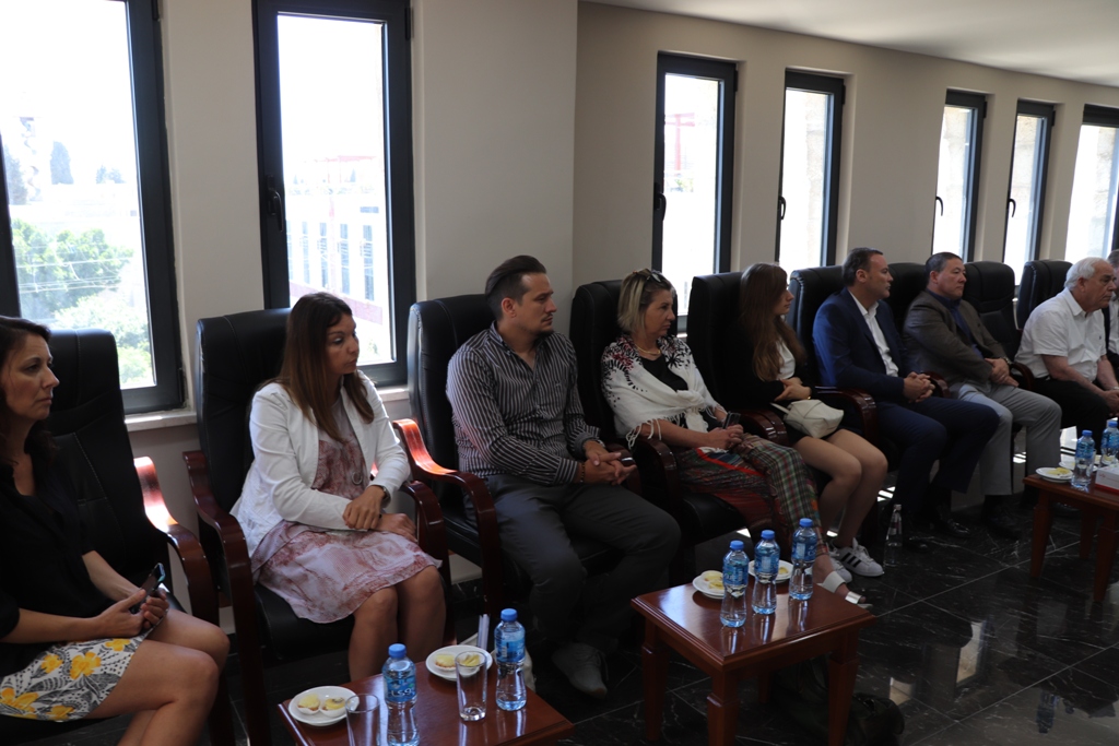 رئيس بلدية بيت لحم يستقبل رئيس بلدية الياج البلجيكية والوفد المرافق