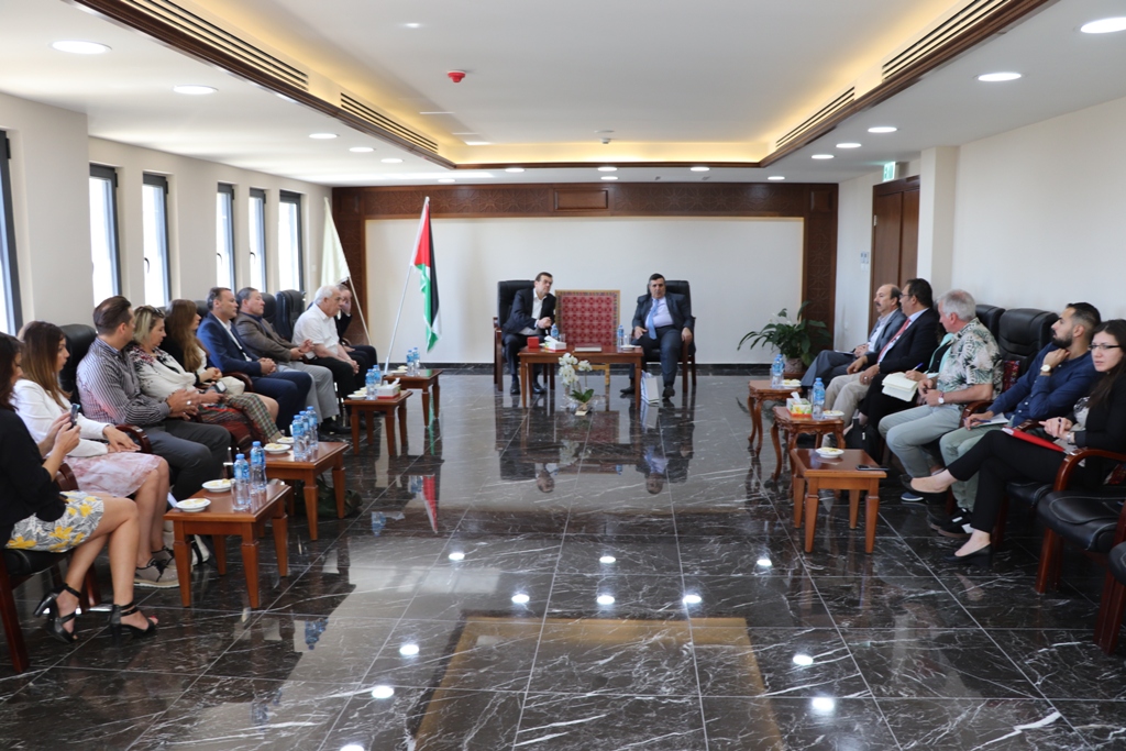 رئيس بلدية بيت لحم يستقبل رئيس بلدية الياج البلجيكية والوفد المرافق