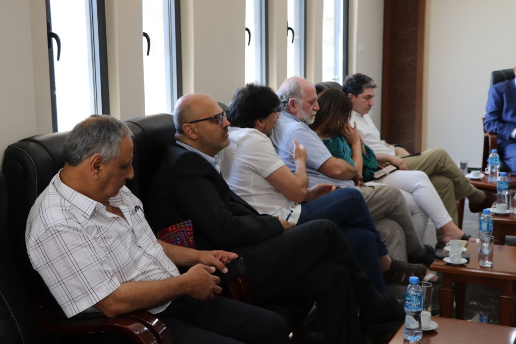 لقاء في بلدية بيت لحم مع عدد من شخصيات المحافظة  الإعتبارية من دول الإغتراب المشاركين في مؤتمر مغتربي أبناء محافظة بيت لحم الثاني