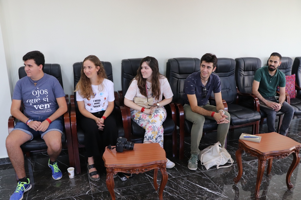 رئيس بلدية بيت لحم يستقبل وفداً من كاريتاس اسبانيا وكاريتاس القدس