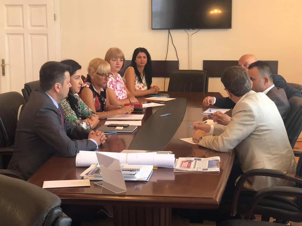 بهدف التعاون في مجالات السياحة والثقافة والفن والتعليم والرياضة والإقتصاد وغيرها  إتفاقية توأمة بين بلديتي بيت لحم وأراد الرومانية