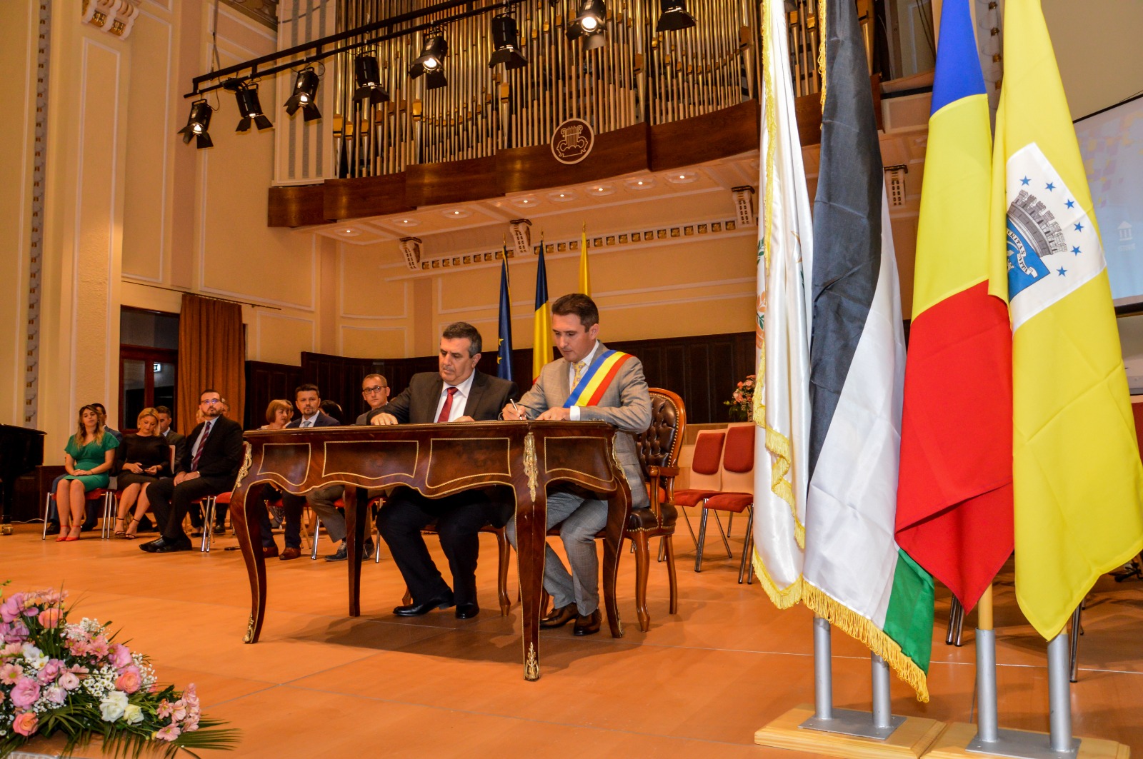 بهدف التعاون في مجالات السياحة والثقافة والفن والتعليم والرياضة والإقتصاد وغيرها  إتفاقية توأمة بين بلديتي بيت لحم وأراد الرومانية