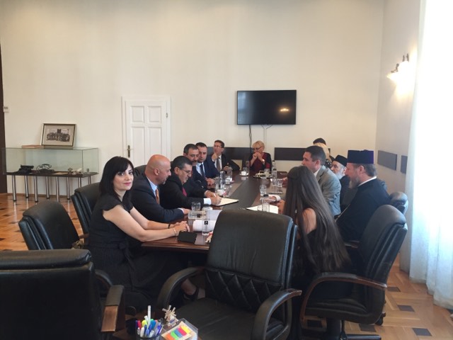 بهدف التعاون في مجالات السياحة والثقافة والفن والتعليم والرياضة والإقتصاد وغيرها  إتفاقية توأمة بين بلديتي بيت لحم وأراد الرومانية