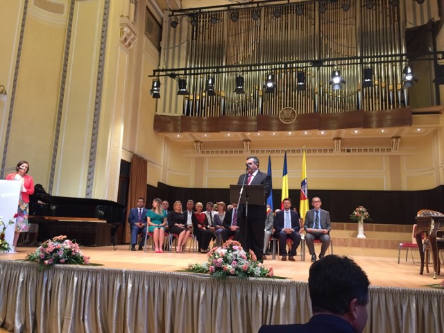 بهدف التعاون في مجالات السياحة والثقافة والفن والتعليم والرياضة والإقتصاد وغيرها  إتفاقية توأمة بين بلديتي بيت لحم وأراد الرومانية