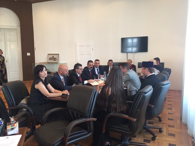 بهدف التعاون في مجالات السياحة والثقافة والفن والتعليم والرياضة والإقتصاد وغيرها  إتفاقية توأمة بين بلديتي بيت لحم وأراد الرومانية