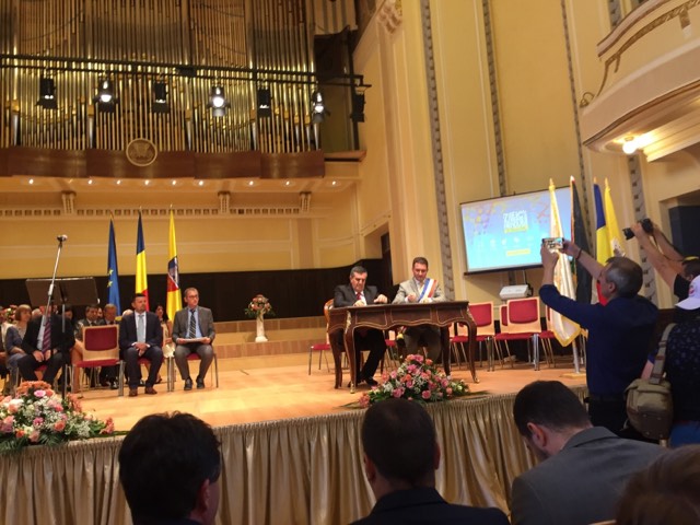 بهدف التعاون في مجالات السياحة والثقافة والفن والتعليم والرياضة والإقتصاد وغيرها  إتفاقية توأمة بين بلديتي بيت لحم وأراد الرومانية