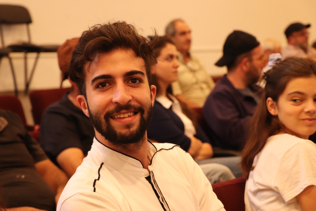 في إطار إتفاقية التعاون بين بلديتي بيت لحم وباريس ورشة عمل تحت عنوان (ساحة المهد) في مركز السلام