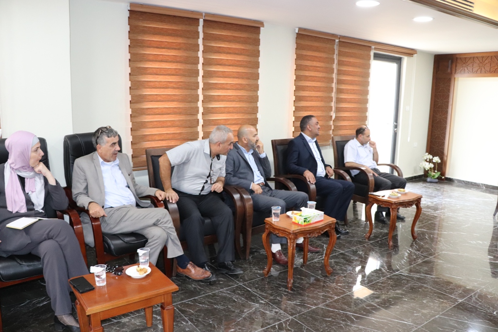 رئيس بلدية بيت لحم يستقبل وزير النقل والمواصلات ويبحثان واقع مدينة بيت لحم وسبل تطويرها 