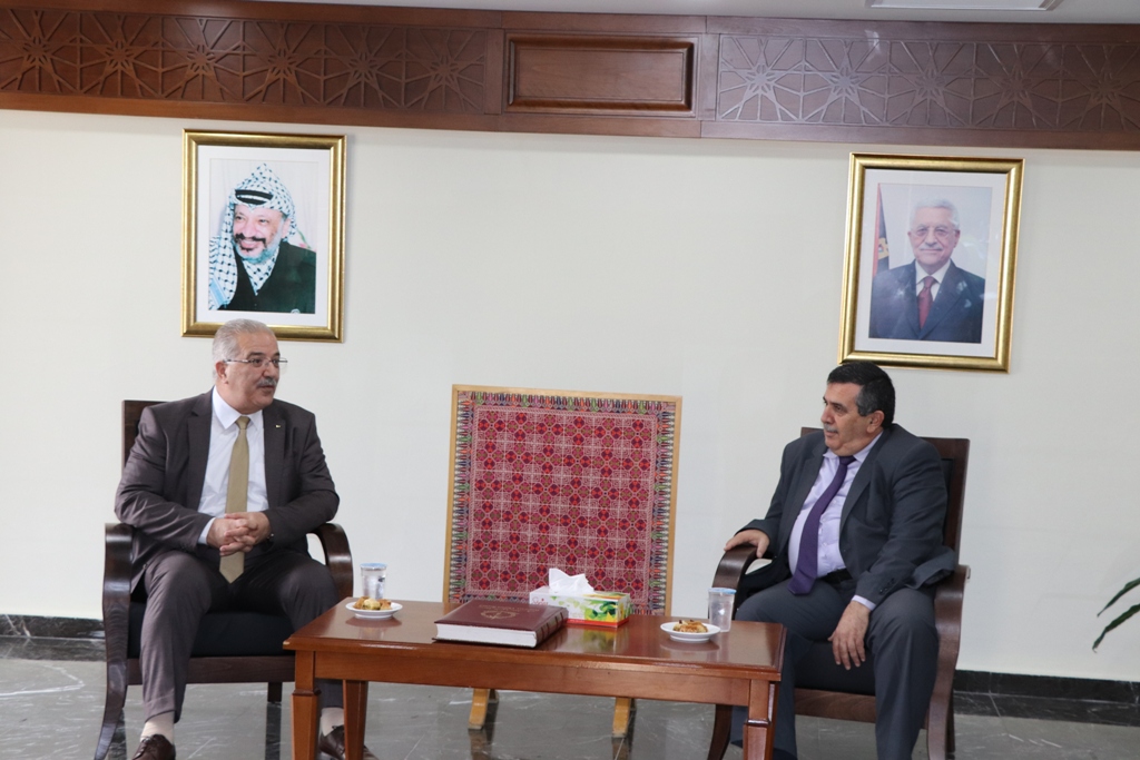 رئيس بلدية بيت لحم يستقبل وزير النقل والمواصلات ويبحثان واقع مدينة بيت لحم وسبل تطويرها 