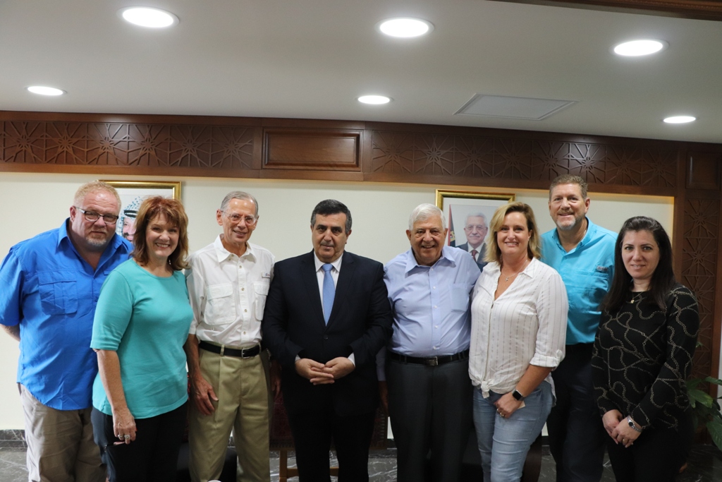 سلمان يستقبل وفداً أمريكياً من مدينة جوبلن المتوأمة مع بيت لحم منذ العام 2005 وينقل لهم تحديات المدينة