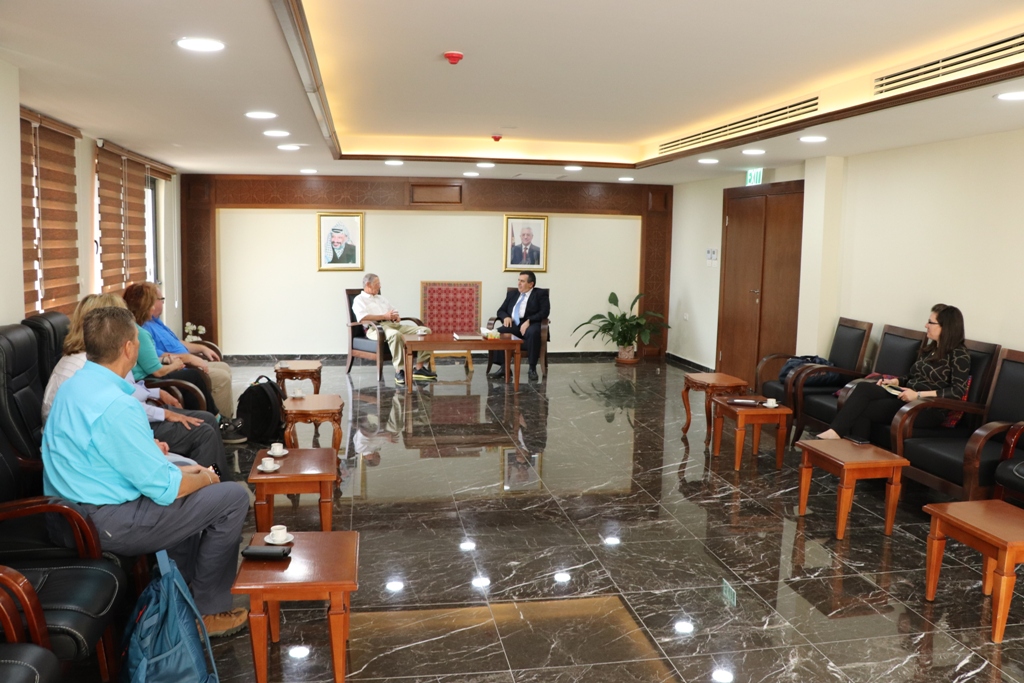 سلمان يستقبل وفداً أمريكياً من مدينة جوبلن المتوأمة مع بيت لحم منذ العام 2005 وينقل لهم تحديات المدينة