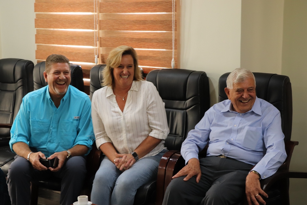 سلمان يستقبل وفداً أمريكياً من مدينة جوبلن المتوأمة مع بيت لحم منذ العام 2005 وينقل لهم تحديات المدينة