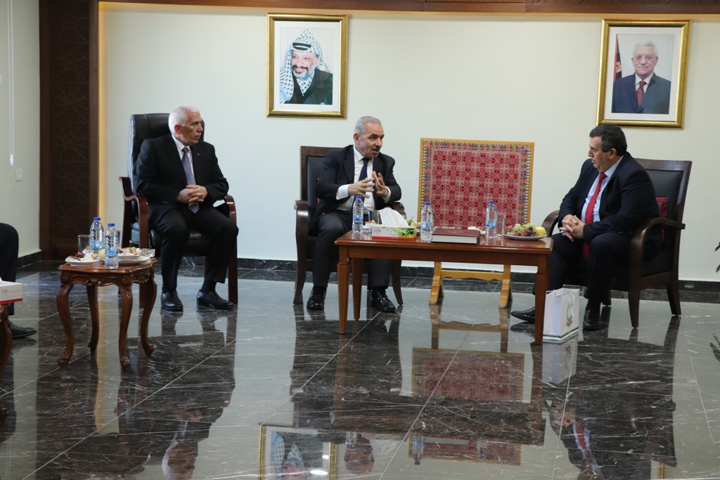 رئيس الوزراء في زيارة لبلدية بيت لحم ومناقشة لمواضيع هامة مع رئيس البلدية