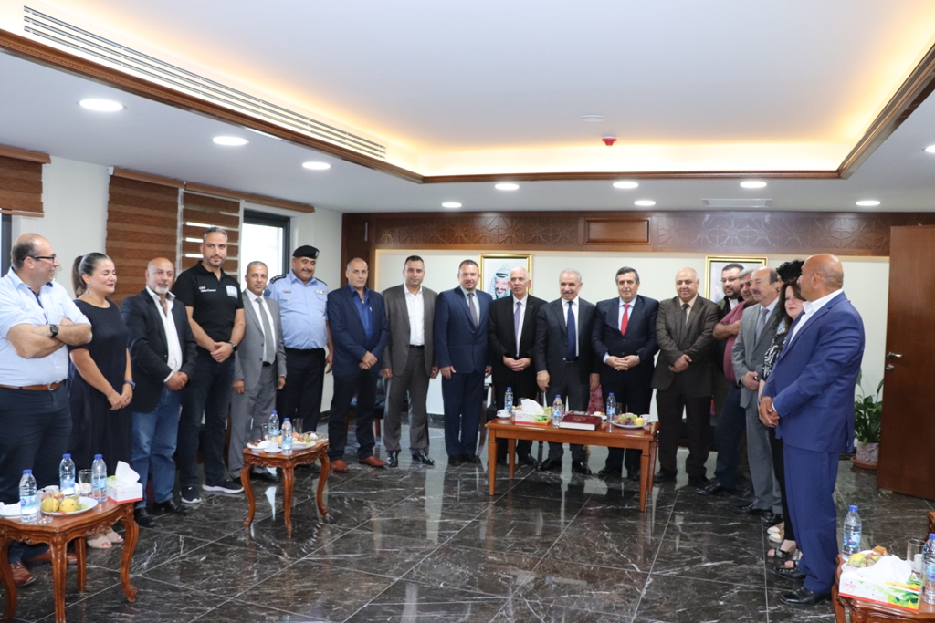 رئيس الوزراء في زيارة لبلدية بيت لحم ومناقشة لمواضيع هامة مع رئيس البلدية