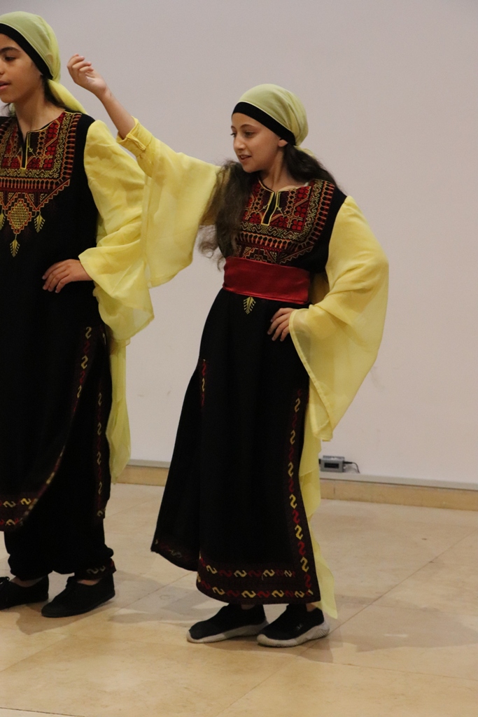 في إطار إتفاقية التوأمة بين بلديتي بيت لحم وكولونيا  توقيع إتفاقية للتبرع بعشر دراجات هوائية لمدينة بيت لحم