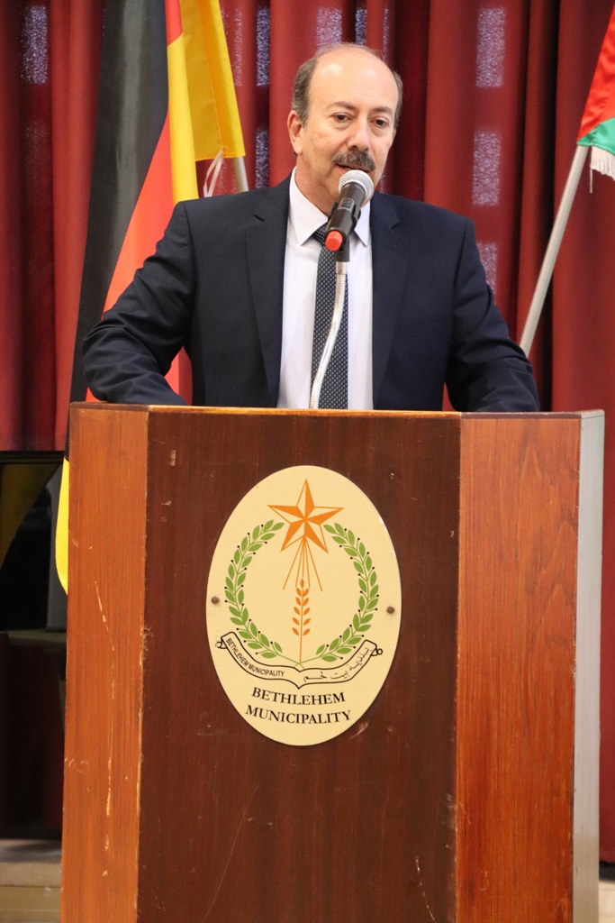 في إطار إتفاقية التوأمة بين بلديتي بيت لحم وكولونيا  توقيع إتفاقية للتبرع بعشر دراجات هوائية لمدينة بيت لحم