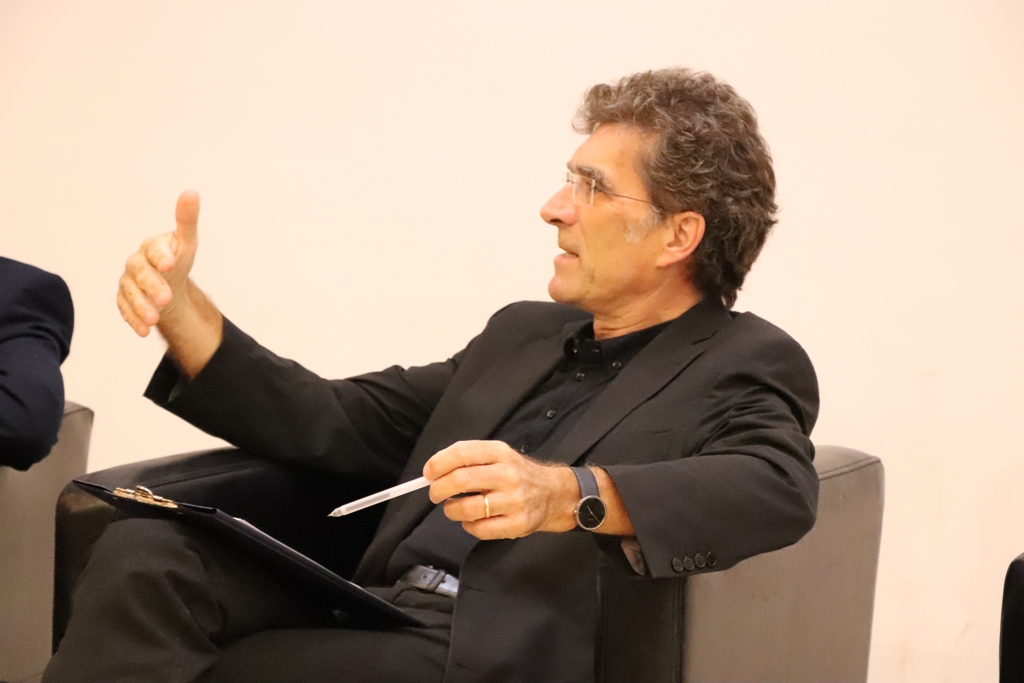 في إطار إتفاقية التوأمة بين بلديتي بيت لحم وكولونيا  توقيع إتفاقية للتبرع بعشر دراجات هوائية لمدينة بيت لحم