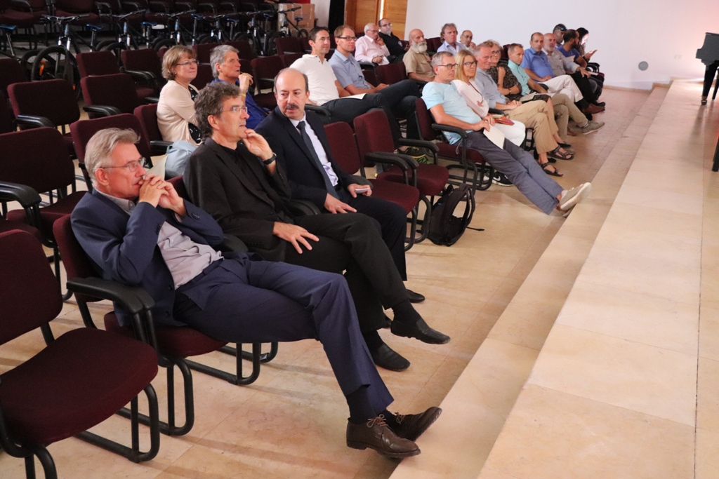 في إطار إتفاقية التوأمة بين بلديتي بيت لحم وكولونيا  توقيع إتفاقية للتبرع بعشر دراجات هوائية لمدينة بيت لحم