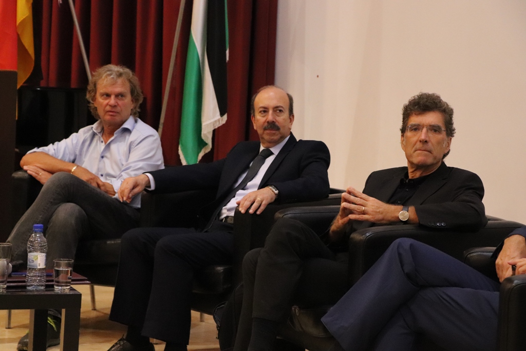 في إطار إتفاقية التوأمة بين بلديتي بيت لحم وكولونيا  توقيع إتفاقية للتبرع بعشر دراجات هوائية لمدينة بيت لحم