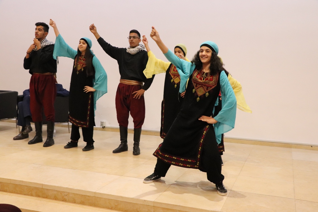 في إطار إتفاقية التوأمة بين بلديتي بيت لحم وكولونيا  توقيع إتفاقية للتبرع بعشر دراجات هوائية لمدينة بيت لحم