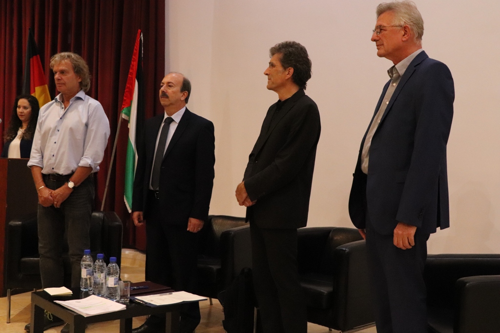 في إطار إتفاقية التوأمة بين بلديتي بيت لحم وكولونيا  توقيع إتفاقية للتبرع بعشر دراجات هوائية لمدينة بيت لحم