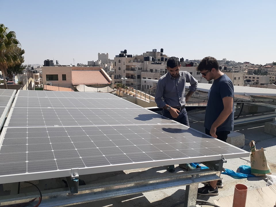 في إطار عملية التدقيق على المرحلة الأولى لمشروع نور بين بلديتي بيت لحم وتورينو  مرقص يلتقي وفداً من البلدية الإيطالية