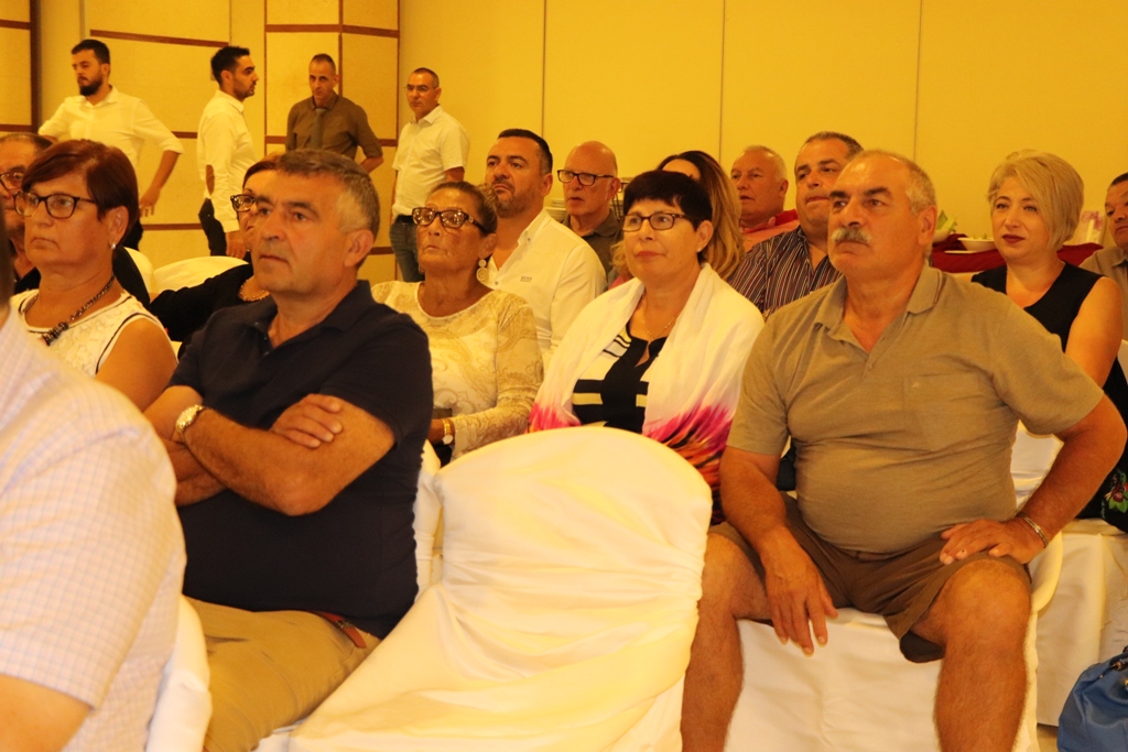 رئيس بلدية بيت لحم يكرم القاضي جو مفصوت من مالطا بمناسبة زيارته الثلاثين لمدينة بيت لحم