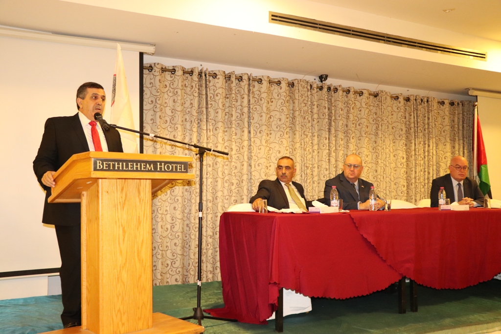 رئيس بلدية بيت لحم يكرم القاضي جو مفصوت من مالطا بمناسبة زيارته الثلاثين لمدينة بيت لحم