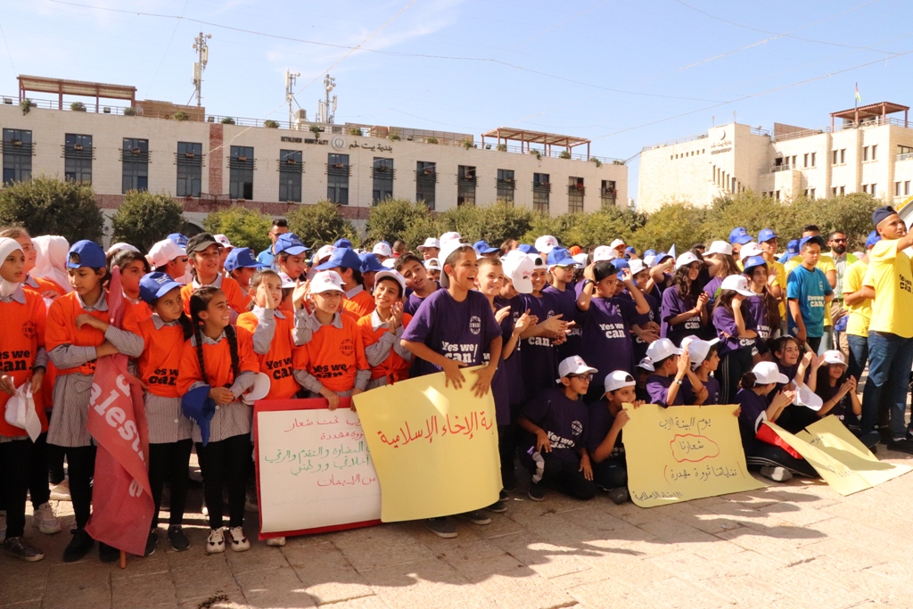 حملة اليوم العالمي للنظافة في محافظة بيت لحم تنطلق من ساحة المهد تحت شعار بيت لحم نظيفة وخضراء
