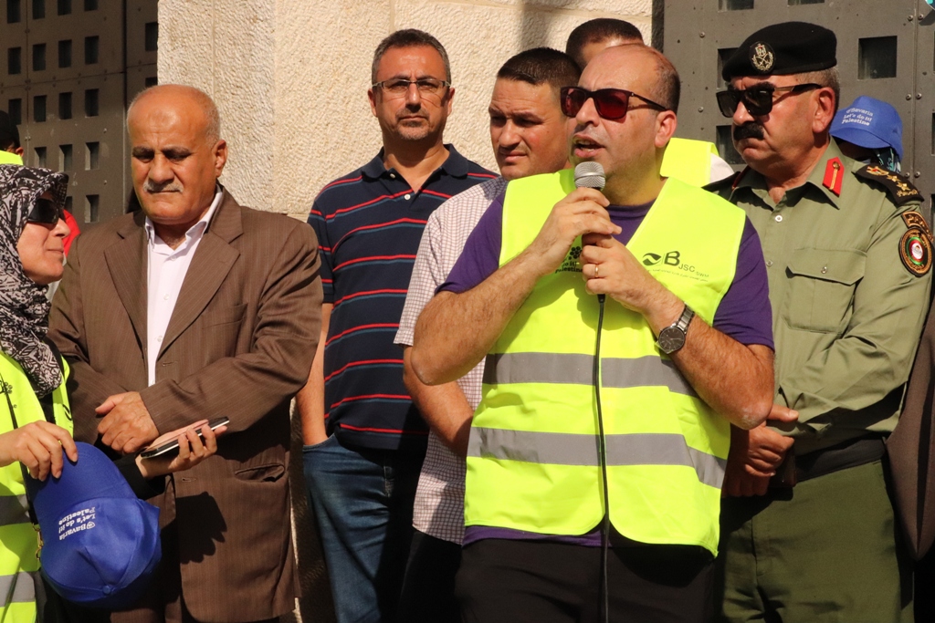 حملة اليوم العالمي للنظافة في محافظة بيت لحم تنطلق من ساحة المهد تحت شعار بيت لحم نظيفة وخضراء