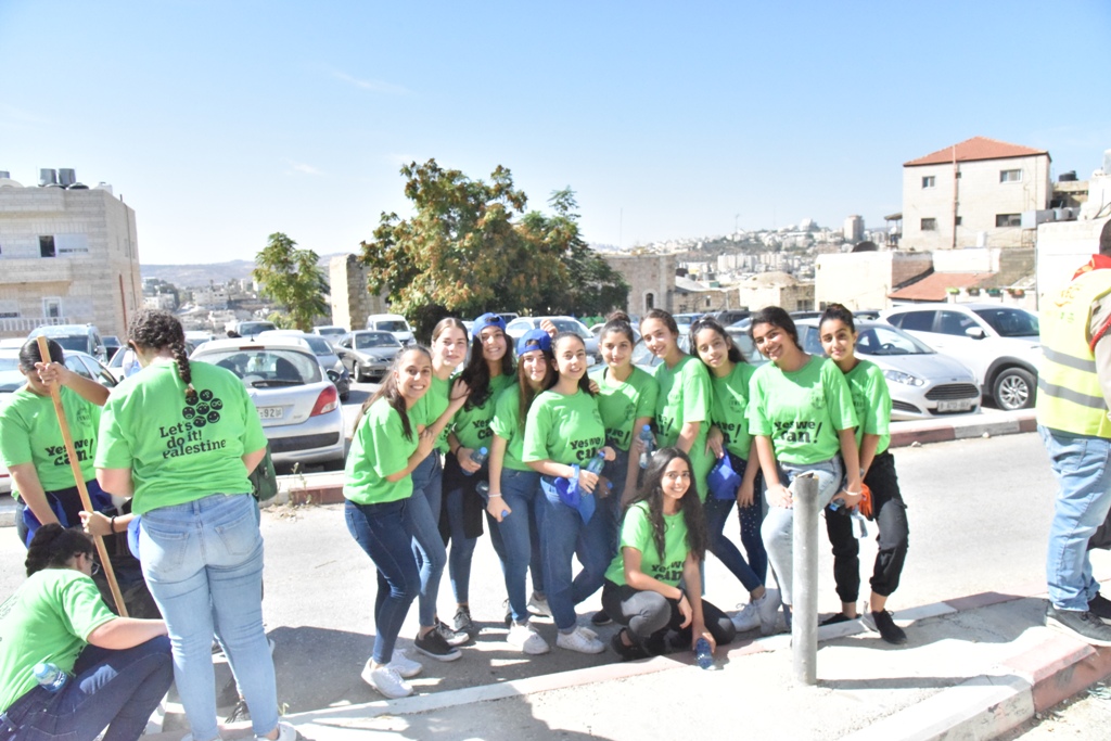 حملة اليوم العالمي للنظافة في محافظة بيت لحم تنطلق من ساحة المهد تحت شعار بيت لحم نظيفة وخضراء