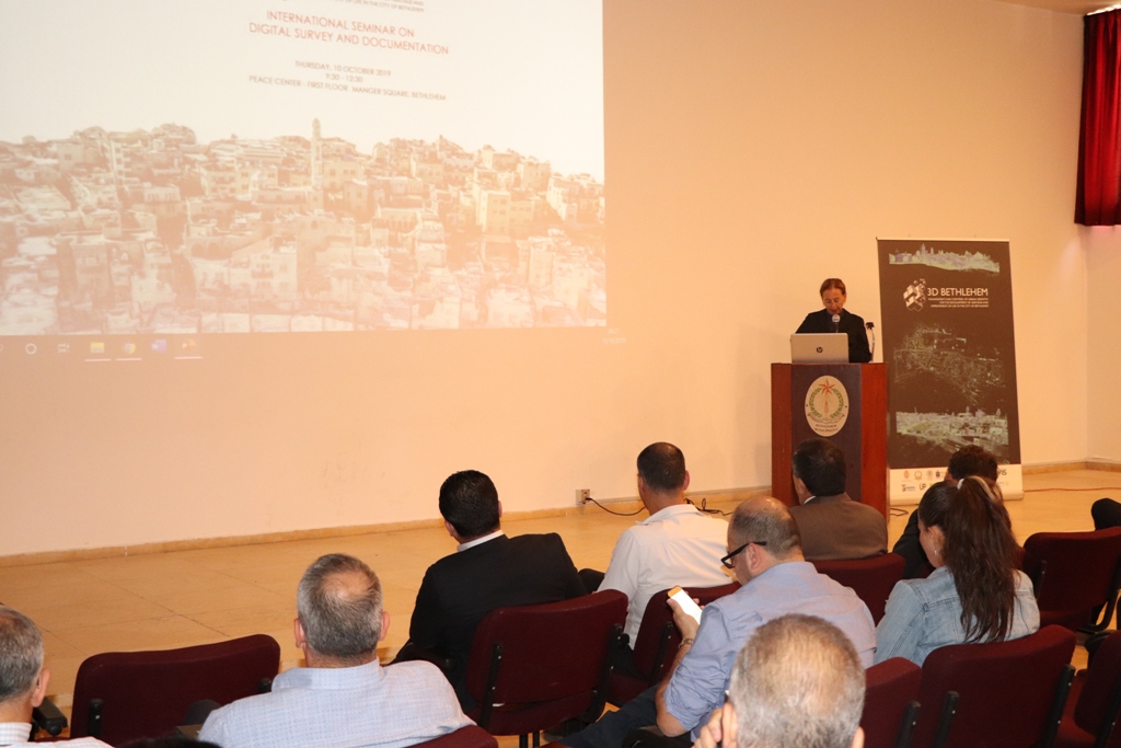 في إطار إتفاقية التوأمة بين بلديتي بيت لحم وبافيا الإيطالية ندوة تحت عنوان "بيت لحم ثلاثية الأبعاد" في مركز السلام/ بيت لحم