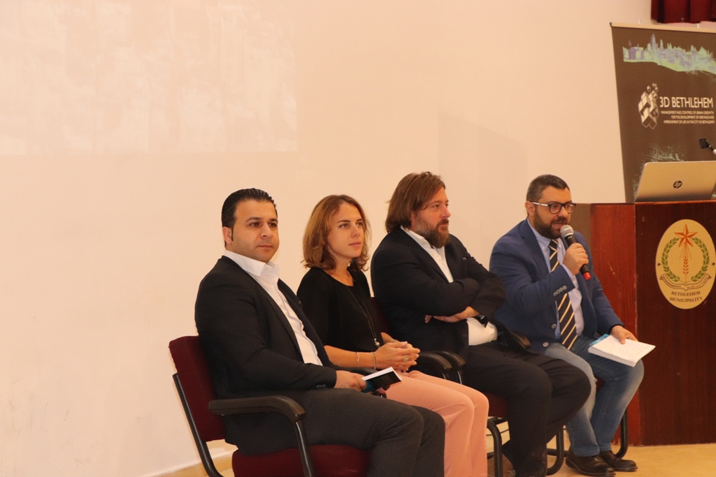 في إطار إتفاقية التوأمة بين بلديتي بيت لحم وبافيا الإيطالية ندوة تحت عنوان "بيت لحم ثلاثية الأبعاد" في مركز السلام/ بيت لحم