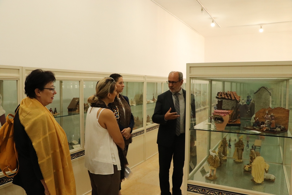  بهدف بحث سبل التعاون المشترك  رئيس بلدية بيت لحم يستقبل مستشار التعاون الثقافي والملحق الثقافي في القنصلية الفرنسية العامة في القدس