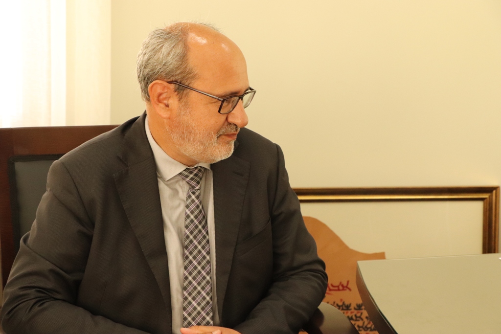  بهدف بحث سبل التعاون المشترك  رئيس بلدية بيت لحم يستقبل مستشار التعاون الثقافي والملحق الثقافي في القنصلية الفرنسية العامة في القدس