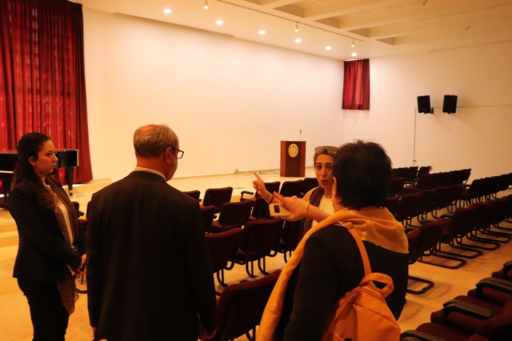  بهدف بحث سبل التعاون المشترك  رئيس بلدية بيت لحم يستقبل مستشار التعاون الثقافي والملحق الثقافي في القنصلية الفرنسية العامة في القدس