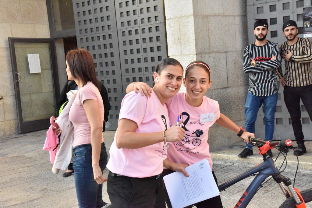 حملة دراجات الأمل تحت شعار" لا تستني الأعراض إفحصي وإطمئني" تنطلق من ساحة المهد