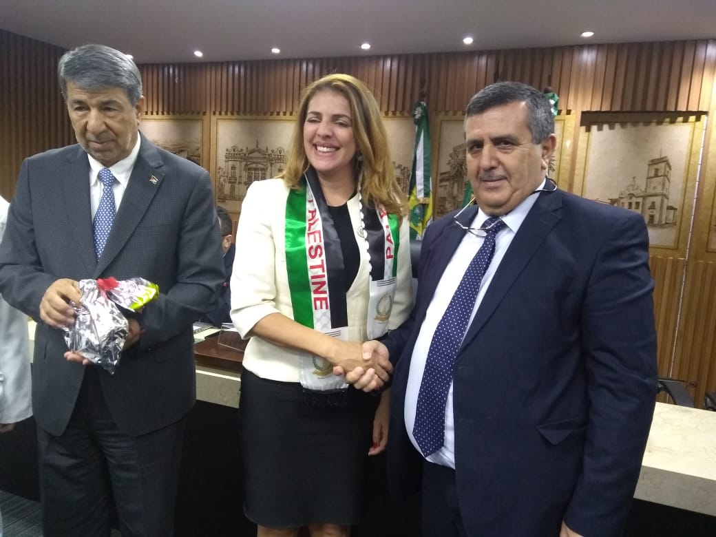 بلدية ناتال البرازيلية تمنح رئيس بلدية بيت لحم مواطنة شرف لدوره في بناء جسور التواصل بين المدينتين وعمله على تعزيز علاقات الأخوة