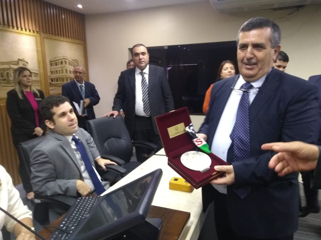 بلدية ناتال البرازيلية تمنح رئيس بلدية بيت لحم مواطنة شرف لدوره في بناء جسور التواصل بين المدينتين وعمله على تعزيز علاقات الأخوة