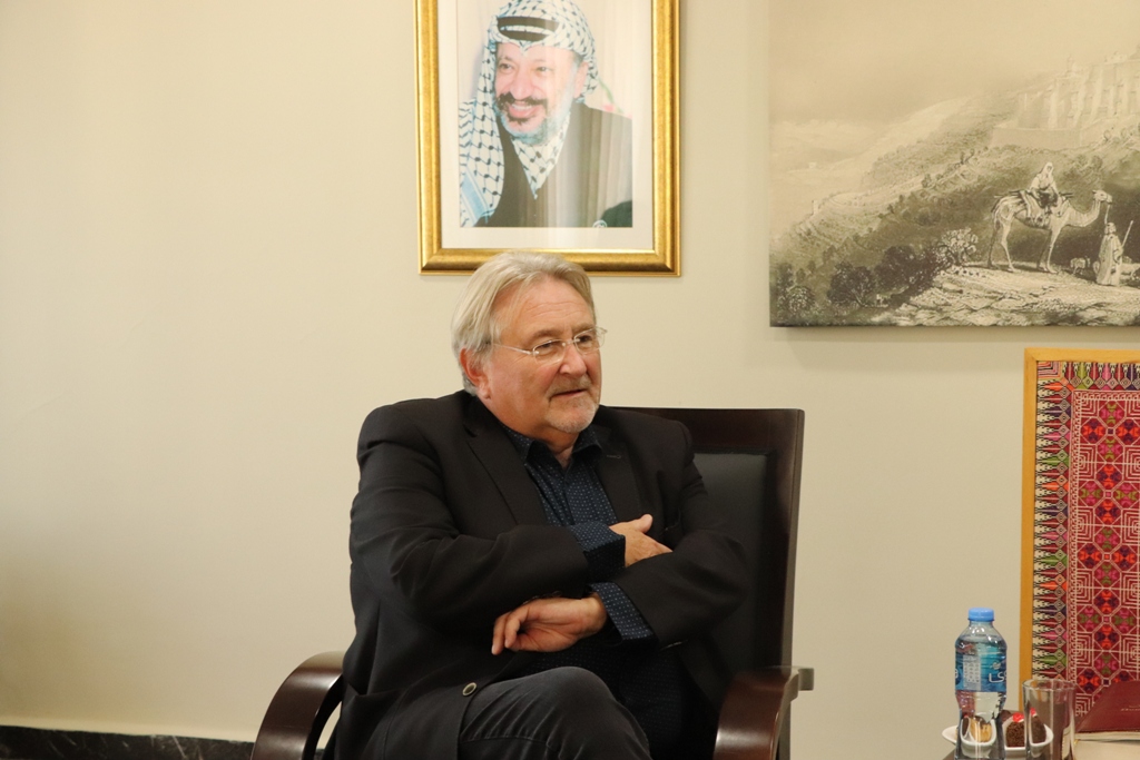 نائب رئيس بلدية بيت لحم يستقبل محافظ هينو في دار البلدية