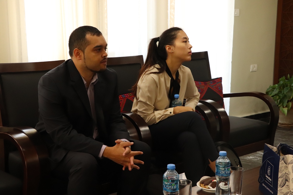 نائب رئيس بلدية بيت لحم يستقبل محافظ هينو في دار البلدية