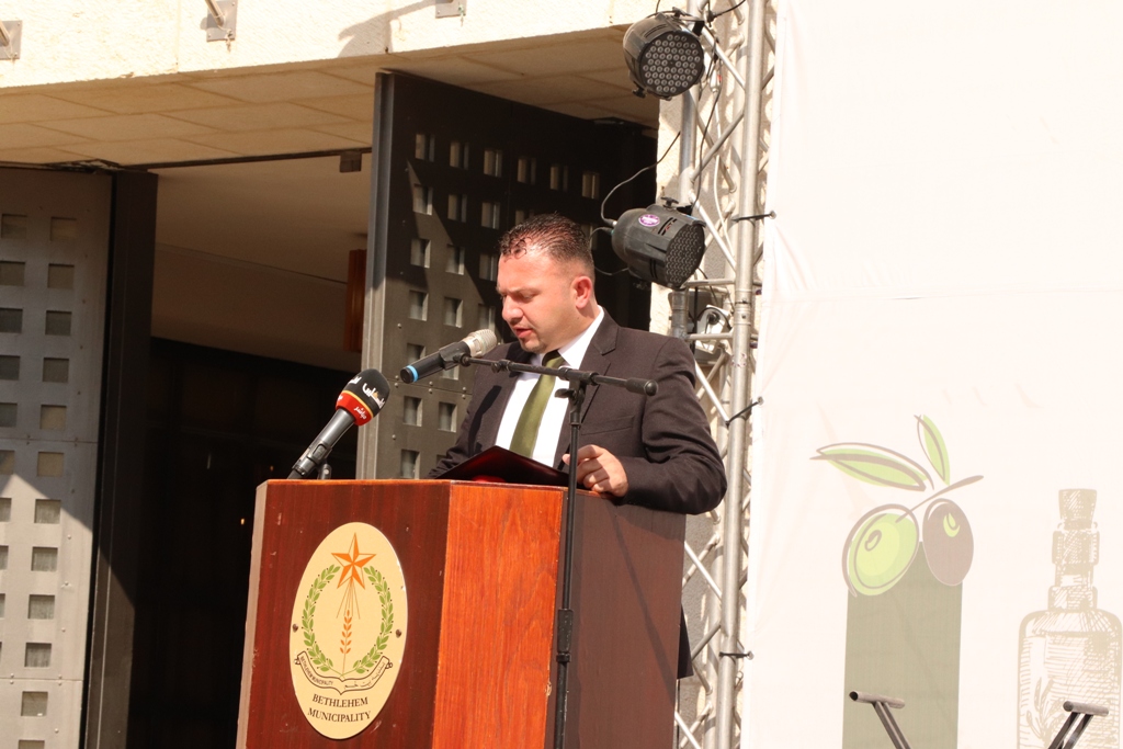 مهرجان قطف الزيتون السنوي التاسع عشر ينطلق من ساحة المهد في بيت لحم